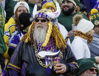 11217412 - Minnesota Vikings at Green Bay PackersSearch