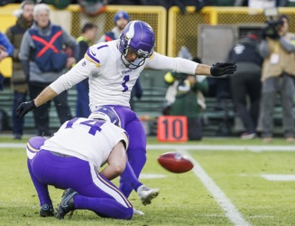 11217415 - Minnesota Vikings at Green Bay PackersSearch